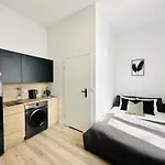 Oliwa 2-0 Apartment *