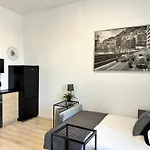 Apartment Oliwa 2-0 *