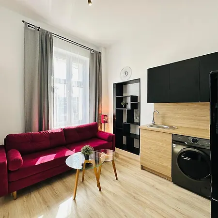 Apartman Oliwa 2-0 *