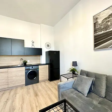 Apartman Oliwa 2-0 *