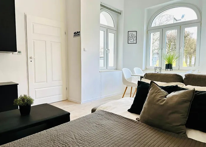 Oliwa 2-0 Apartament