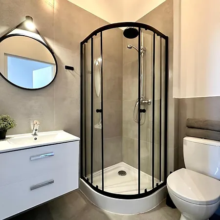 Oliwa 2-0 Διαμέρισμα